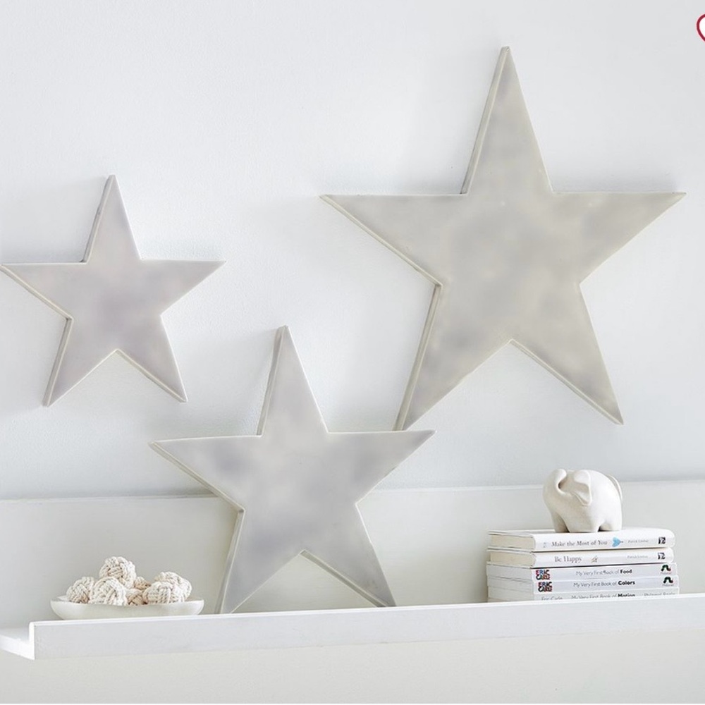 Vintage pottery barn kids decorative stars for nursery or child’s room - Picture 2 of 2